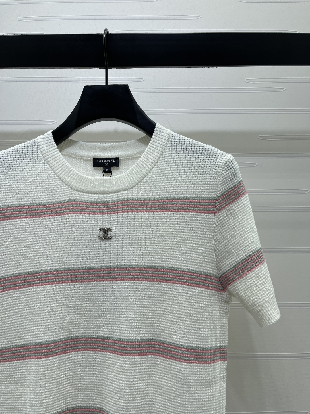 Women's short sleeves